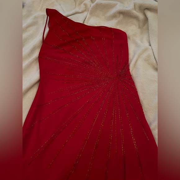 Niki Lavis One Shoulder Red Beaded Gown - Picture 3 of 14